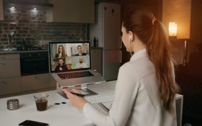 ¿Qué es y cómo hacer una videoconferencia?